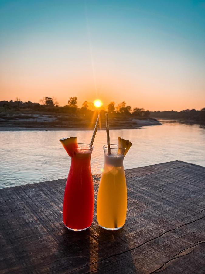 Happy Lemon Tree Lodge Sauraha Zewnętrze zdjęcie